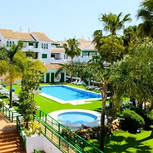 pueblo-el-goleto-aparthotel.es-andalucia.com/