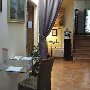 https://hostal-europa.catalonia-hotels.com