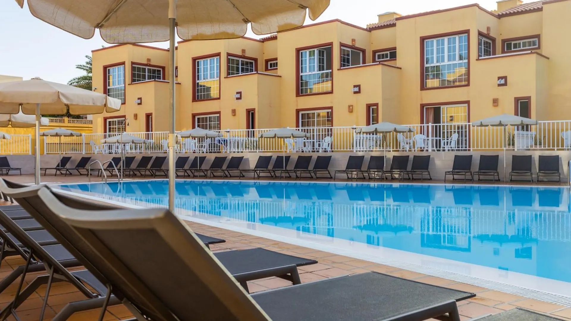 *** Lejlighedshotel Apartamentos Maxorata Beach Corralejo Spanien