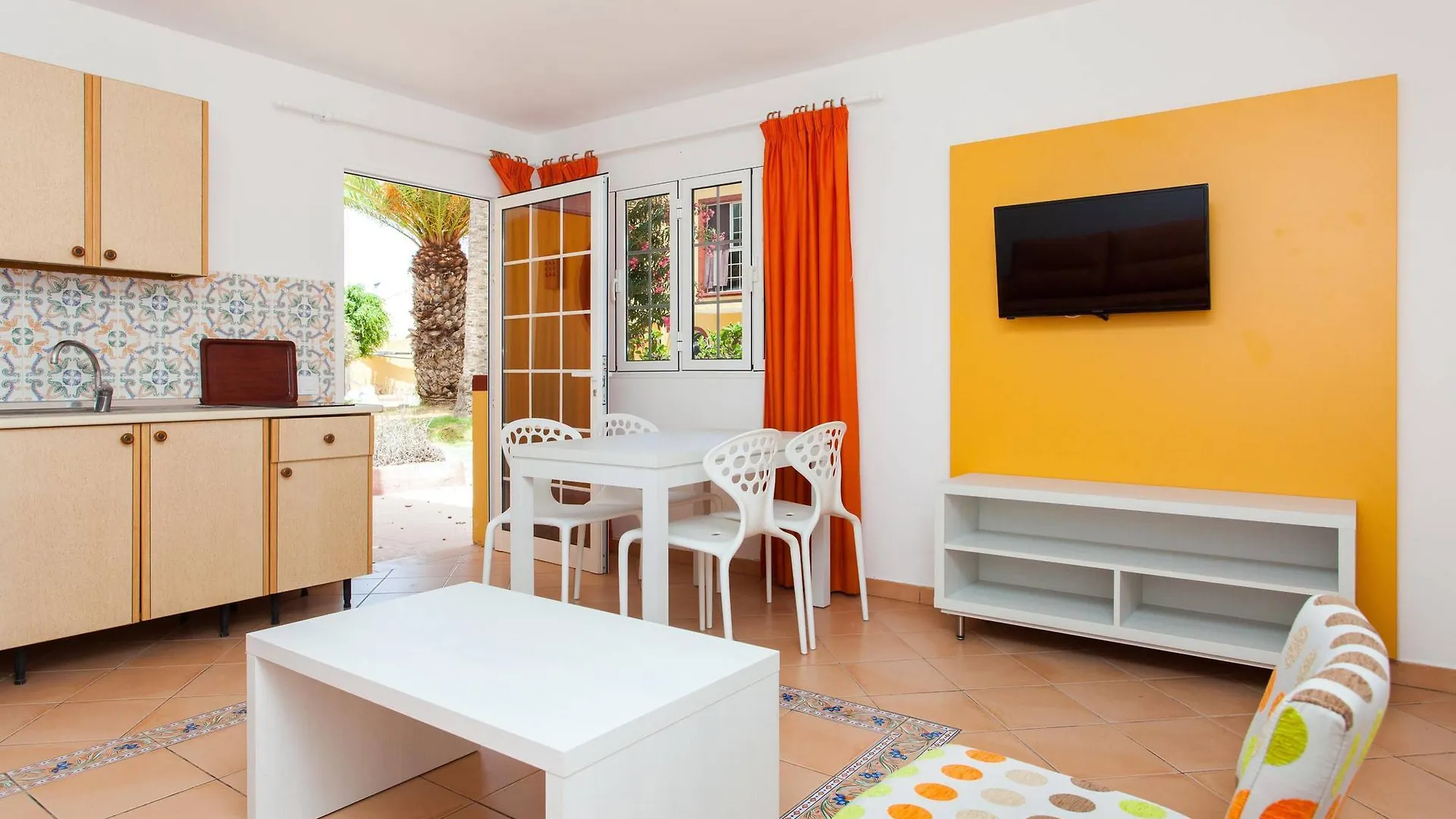 Apartamentos Maxorata Beach Corralejo 3*,